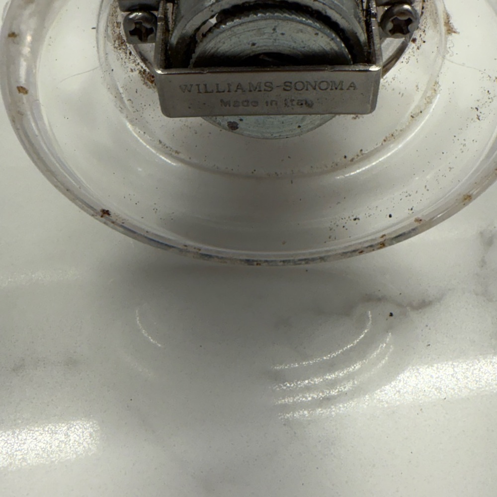 Williams Sonoma Pepper Shaker - Picture 4 of 4